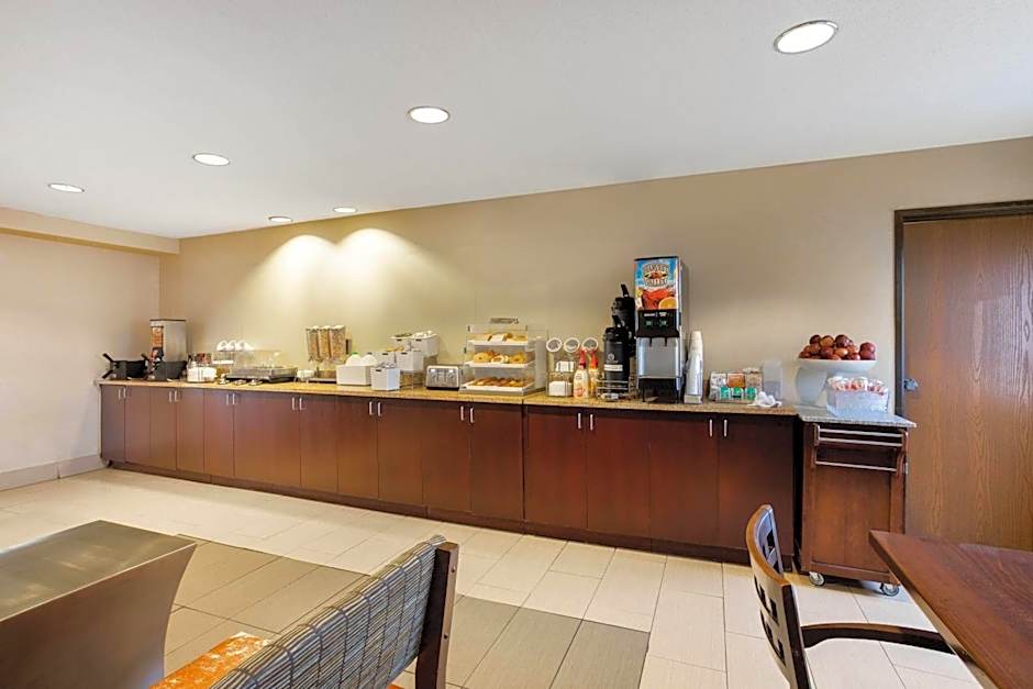 AmericInn by Wyndham Frankfort IN