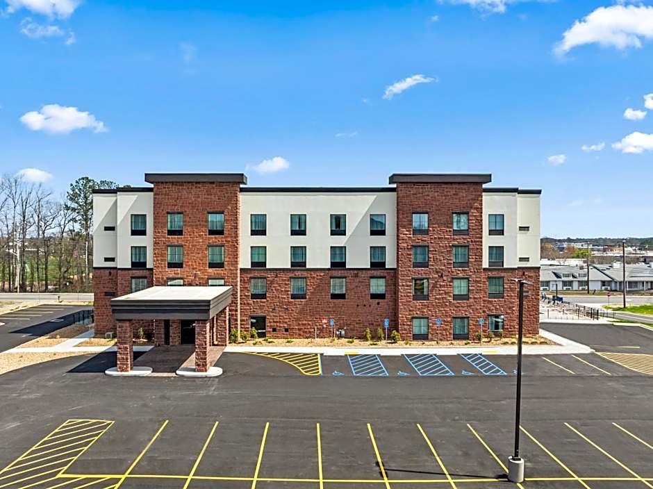 Cobblestone Hotel & Suites - Cullman