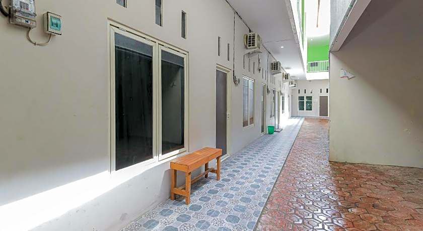 KoolKost Syariah near Alun Alun Sidoarjo