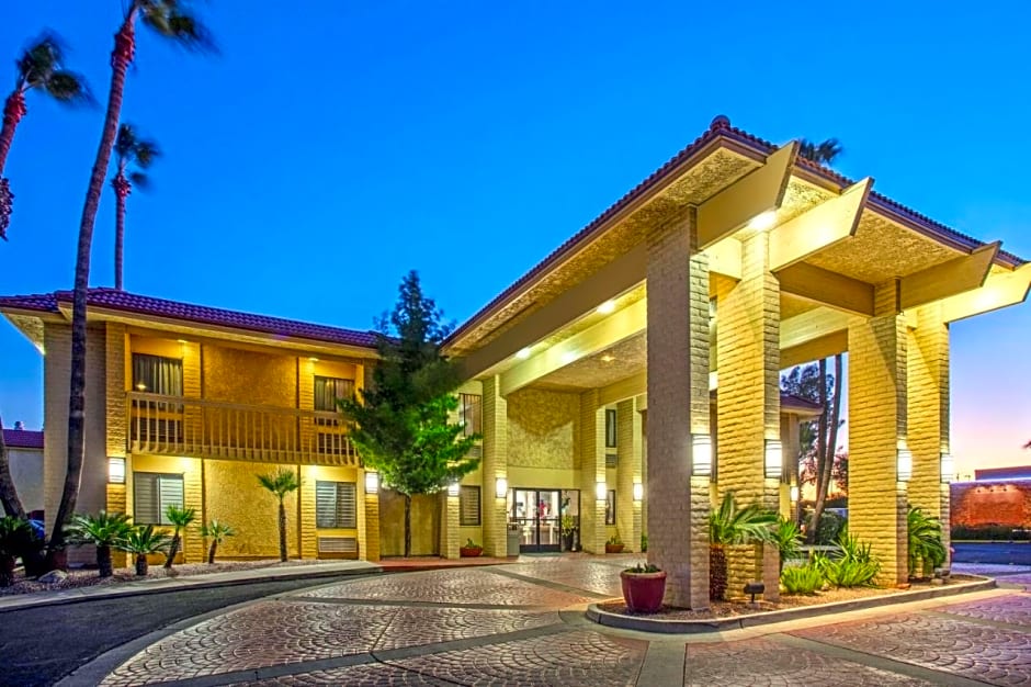 La Quinta Inn & Suites by Wyndham Tucson East