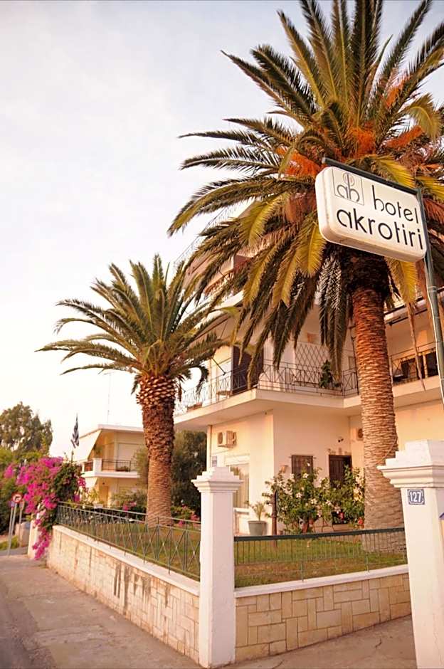 Akrotiri Hotel