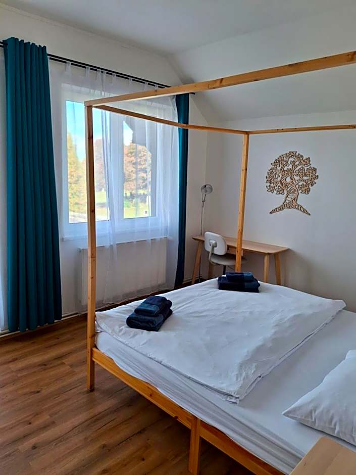 Photo 1 of 10 of Deluxe 3 Bedroom Apartment