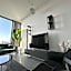 Elegant 2 bedroom apt Sinpas queen gym pools