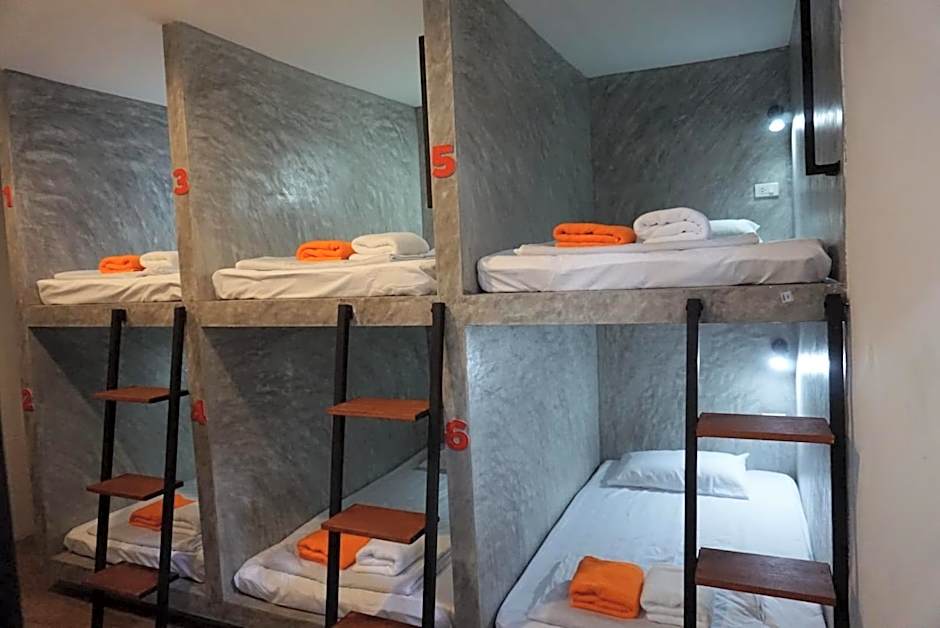 DUDU'S HOSTEL