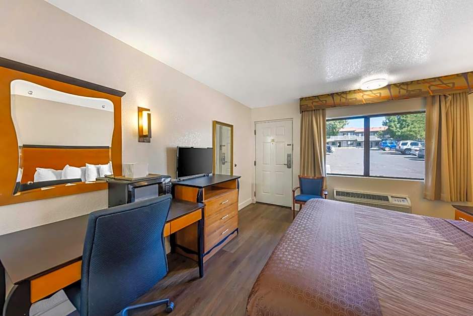 Rodeway Inn At Nevada State Capitol