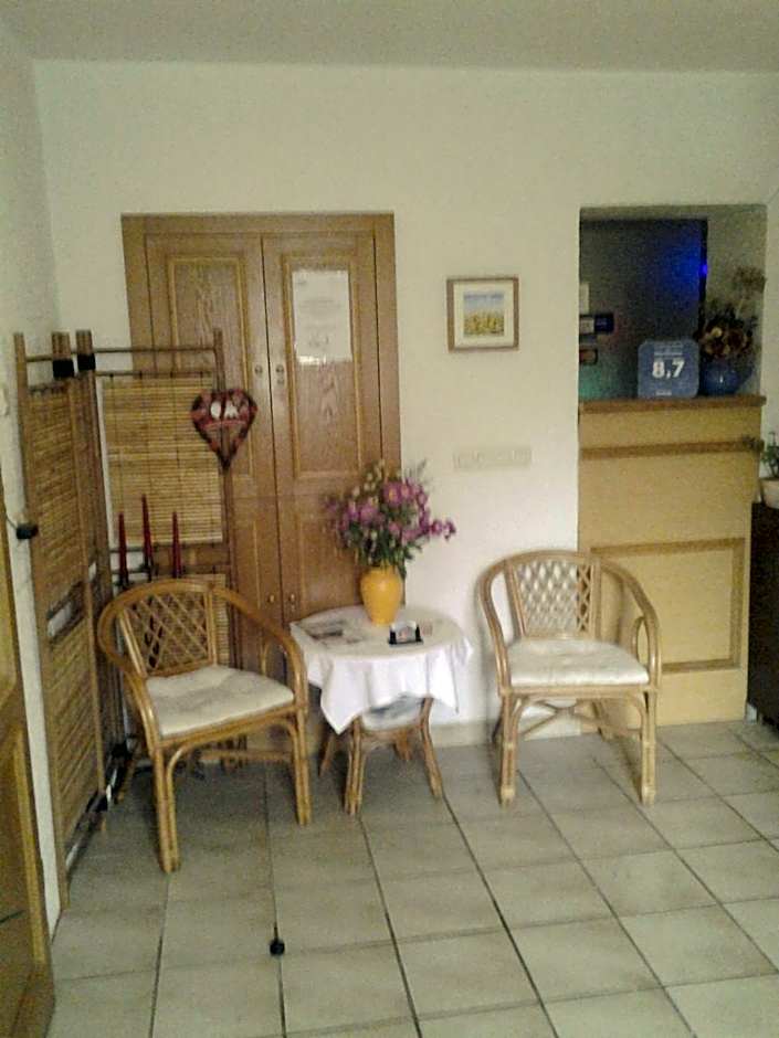 Altes Wirtshaus Fördergersdorf Bed & Breakfast