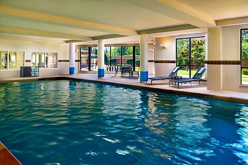 Courtyard by Marriott Warner Robins