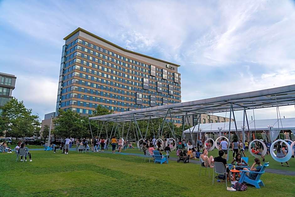 Aloft Boston Seaport District