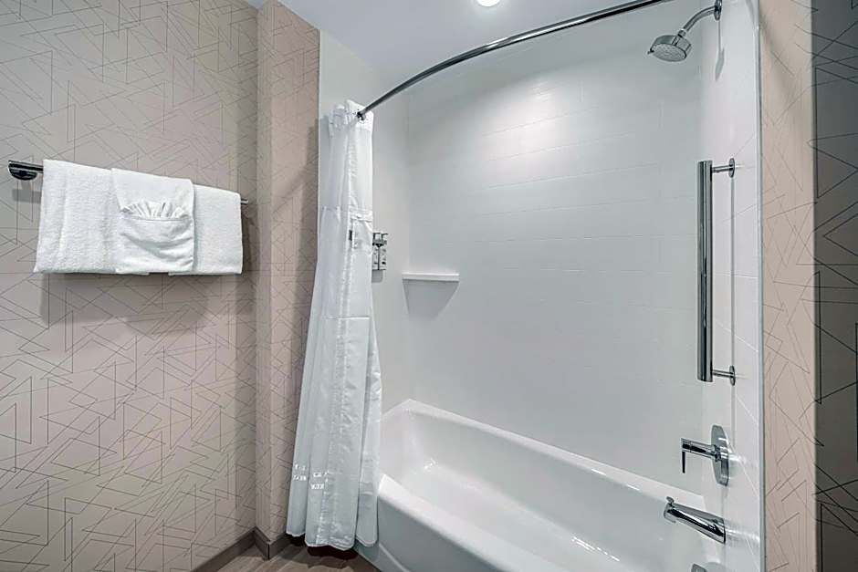 Holiday Inn Express & Suites Fort Walton Beach - Eglin Area By IHG