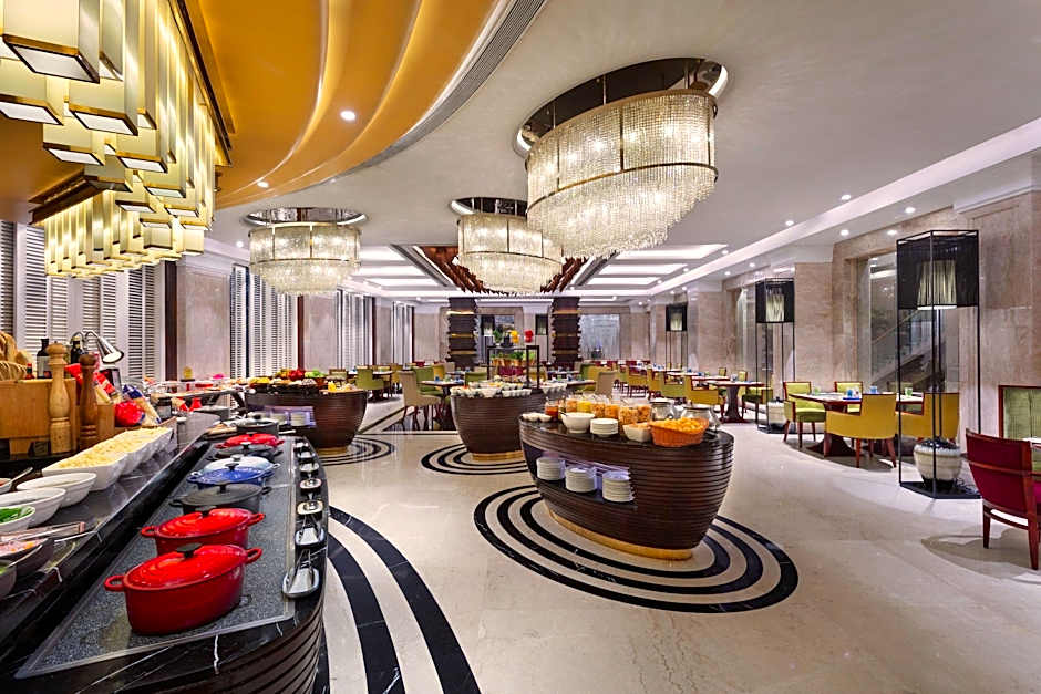 Sheraton Grand Pune Bund Garden Hotel