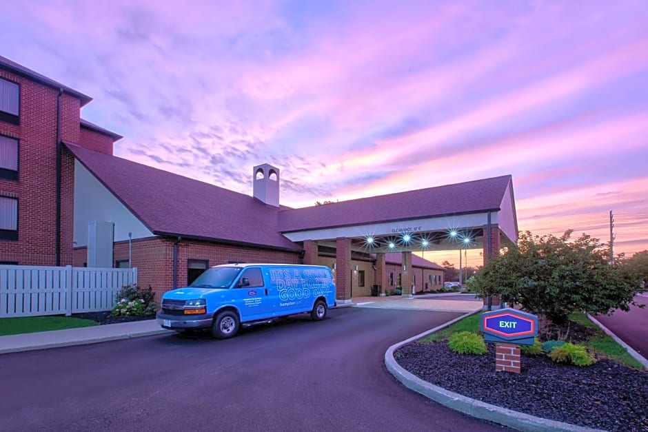 Hampton Inn By Hilton And Suites Cleveland-Airport/Middleburg Heights