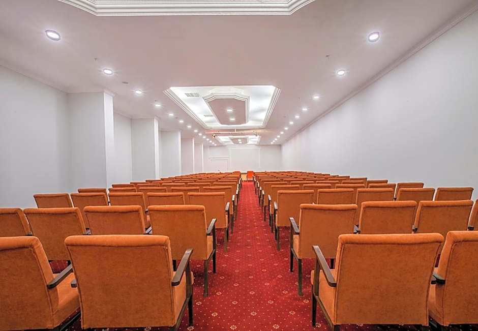 MIRA MERIDIA BEACh RESORT HOTEL