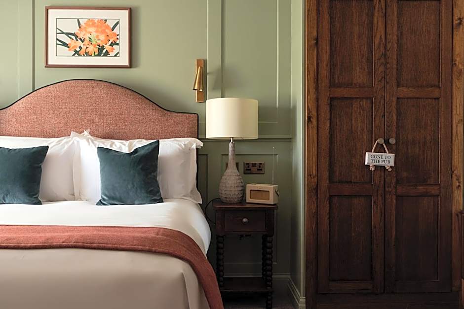 Coach & Horses Hotel