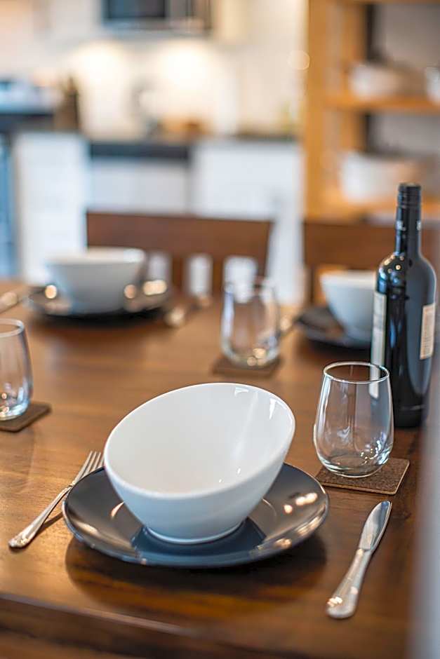 Niska's Den by Revelstoke Vacations