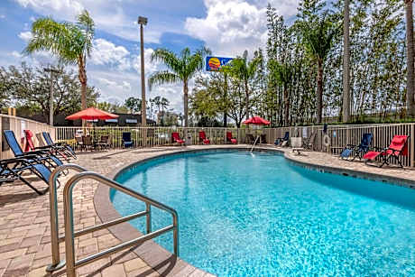 Comfort Inn & Suites Orlando North