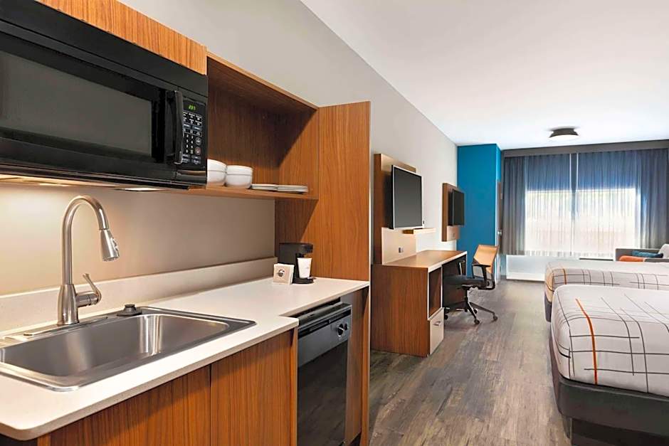 La Quinta Inn & Suites by Wyndham Brunswick/Golden Isles