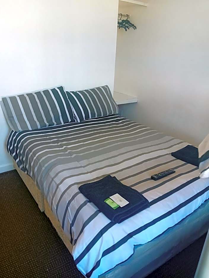 MyRoomz New Discovery Hotel