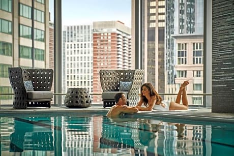 Four Seasons Hotel One Dalton Street, Boston