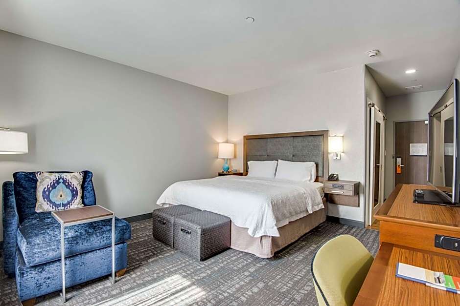 Hampton Inn By Hilton & Suites Dallas/Ft. Worth Airport South