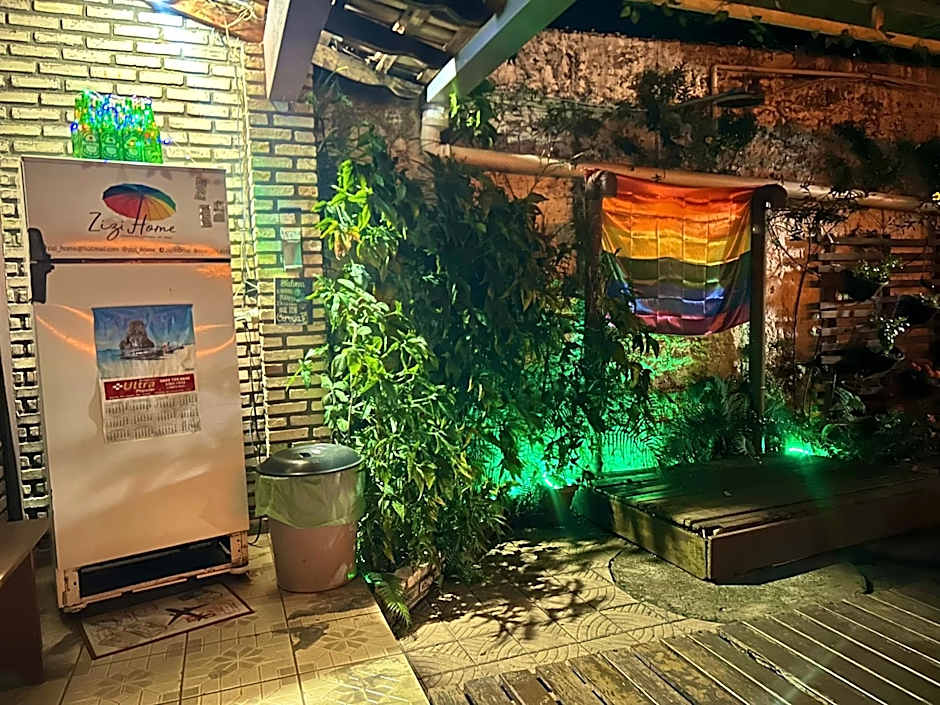Zizi Home Vibes