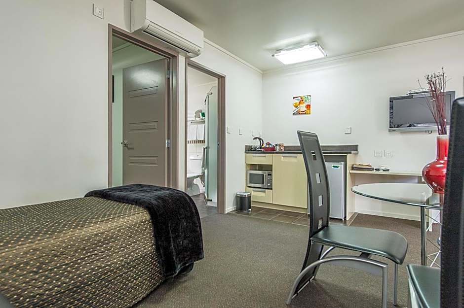 151 On London Motel & Conference Centre