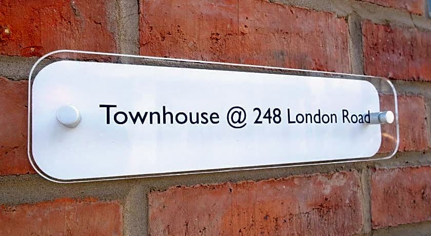 Townhouse PLUS @ London Road Stoke