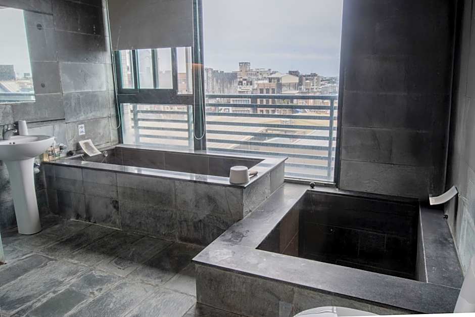 Duoai Mineral Spring