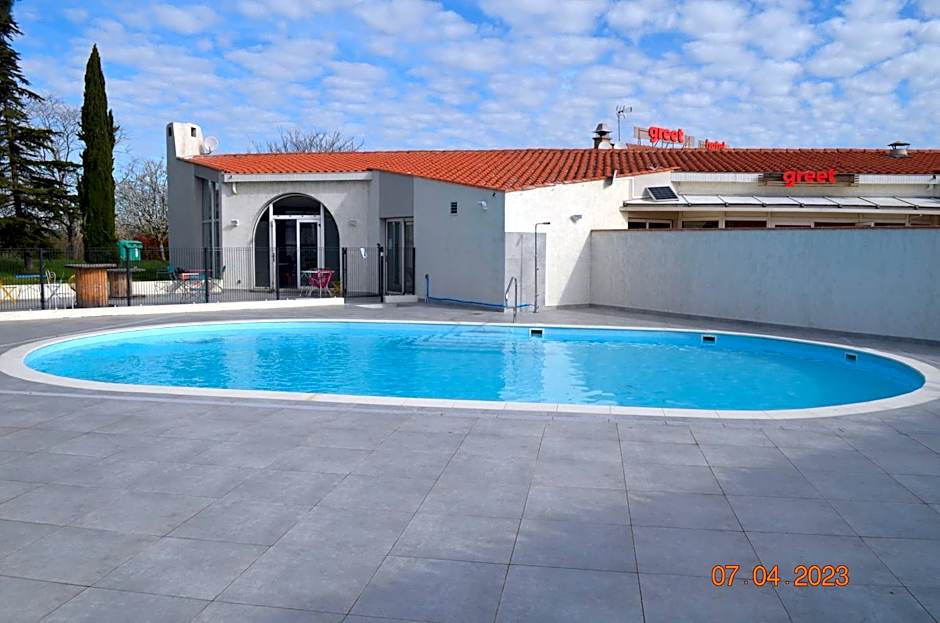 greet Hotel Castres Saix