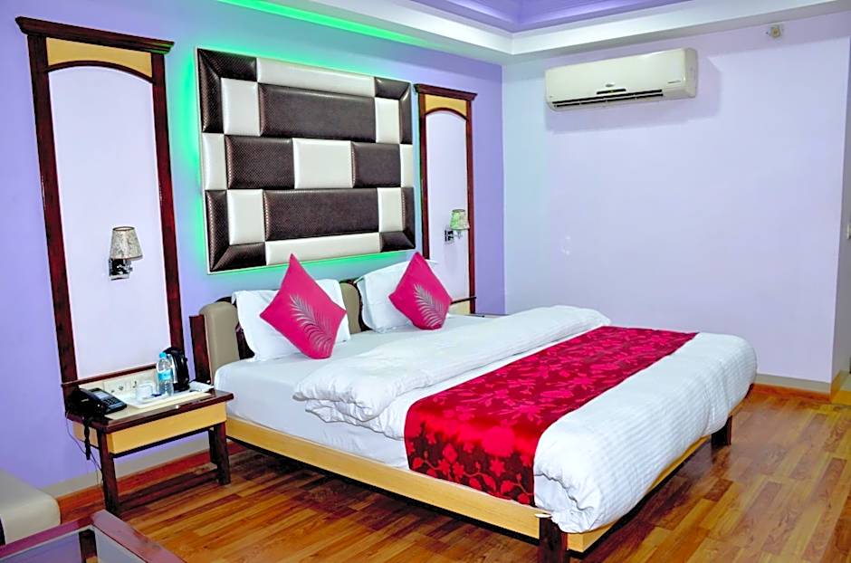 HOTEL HEERALAL