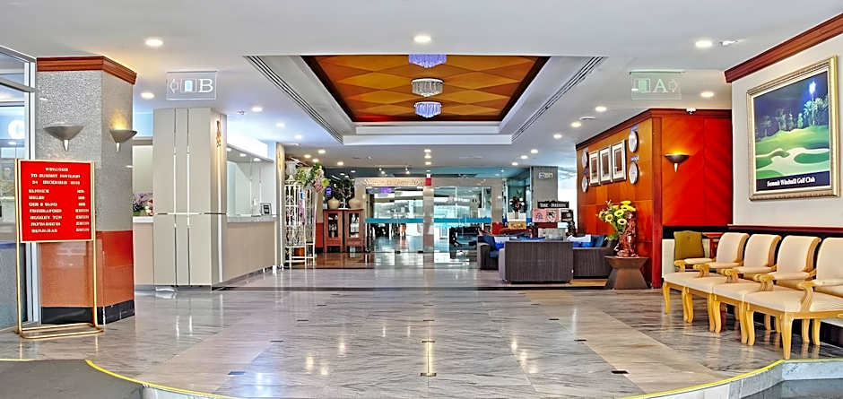 Summit Pavilion Hotel