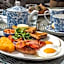 The Globe, Warwick, Warwickshire - Brunning & Price