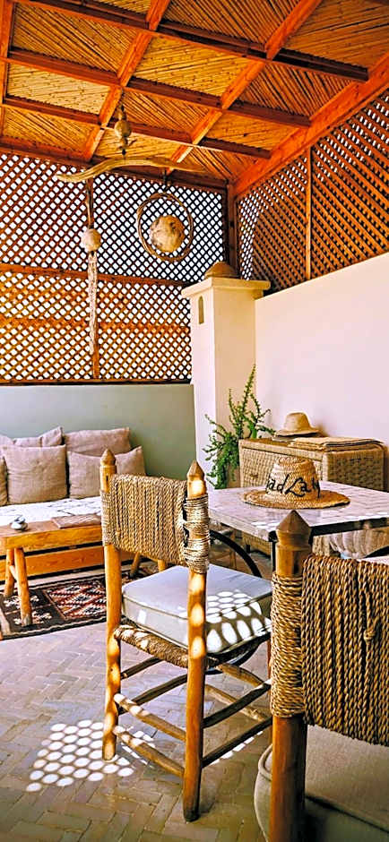 Riad Laly Tourisme Eclairé Le bijou de la medina