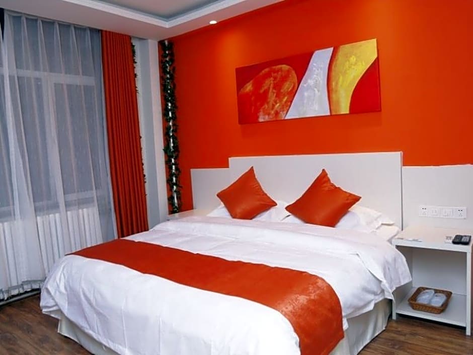 Shell Chengde Longhua County Xingzhou Road Hotel
