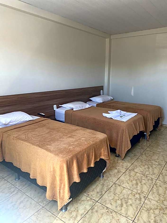 Hotel Verde Mares