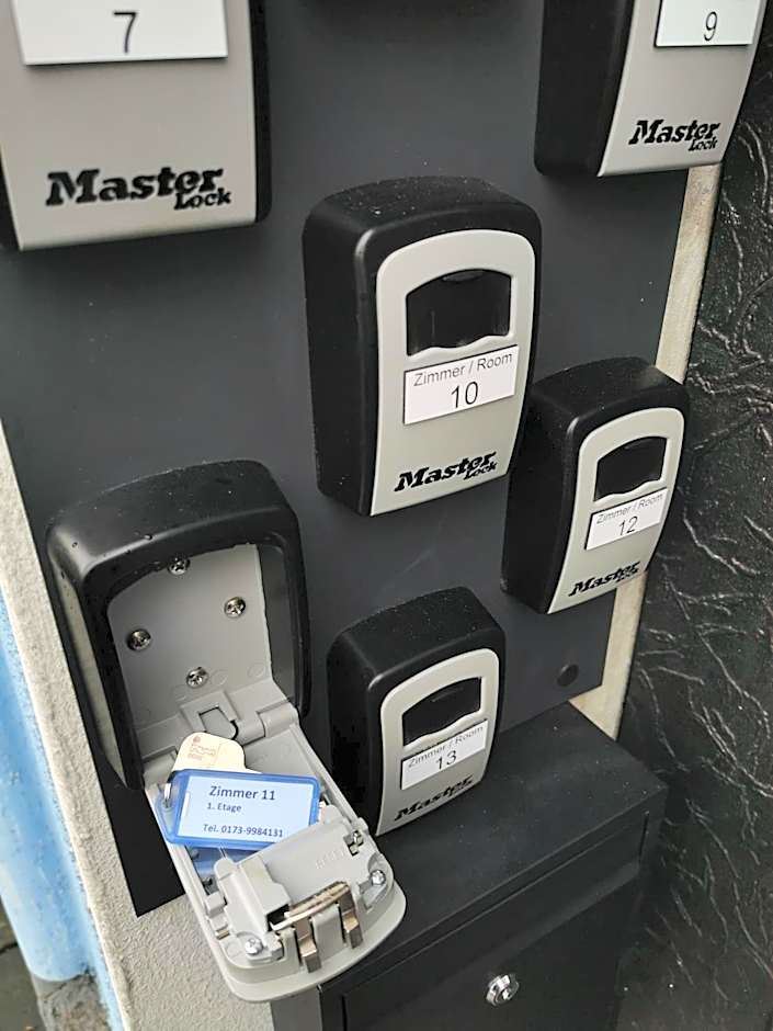 Adam's Hostel - Self Check-In & Only Private Rooms