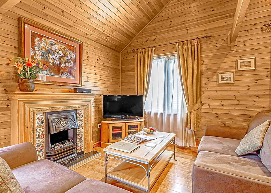 Tilford Woods Lodge Retreat