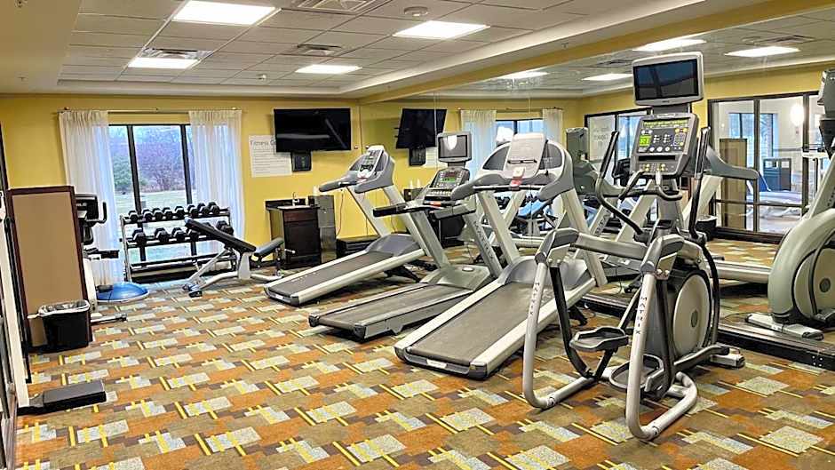 Holiday Inn Express and Suites Detroit North-Troy By IHG