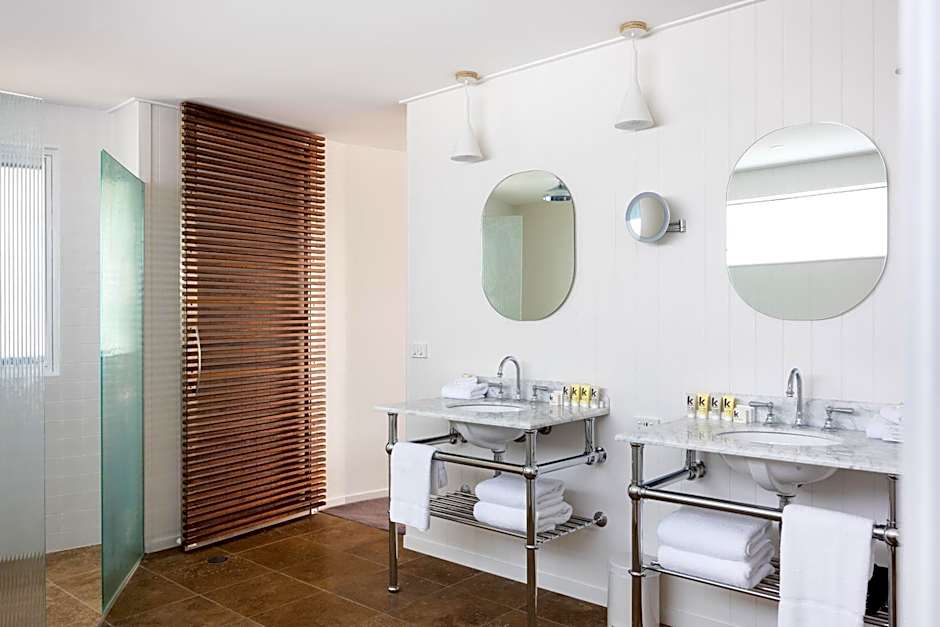 Bannisters by the Sea Mollymook