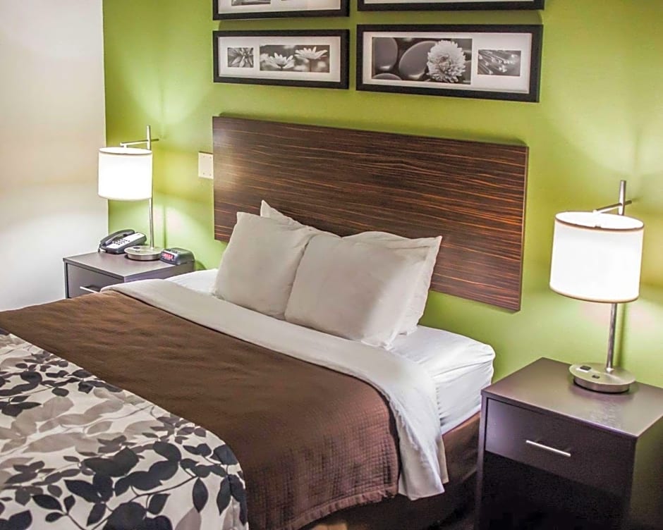 Garner Topeka West By IHG