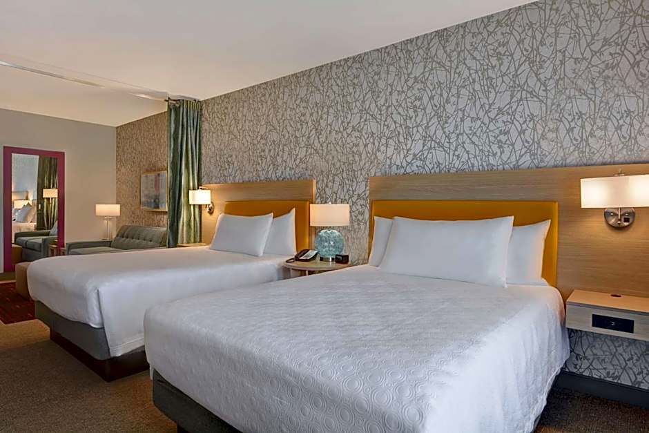 Home2 Suites By Hilton Sarasota I-75 Bee Ridge, FL
