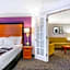 La Quinta Inn & Suites by Wyndham Raleigh Durham International Airport
