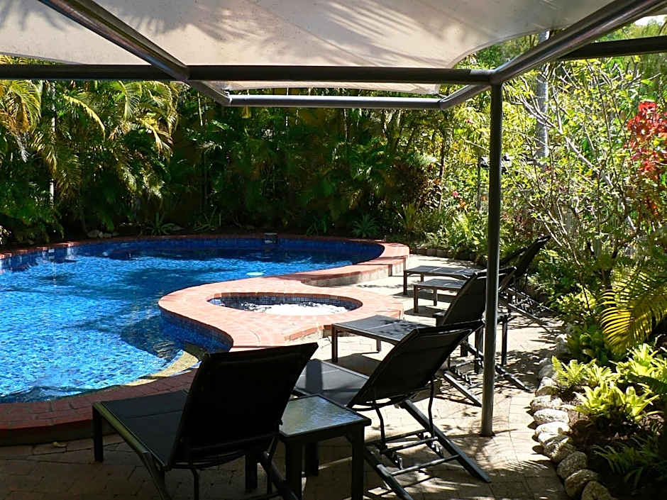 Mango Tree Holiday Apartments