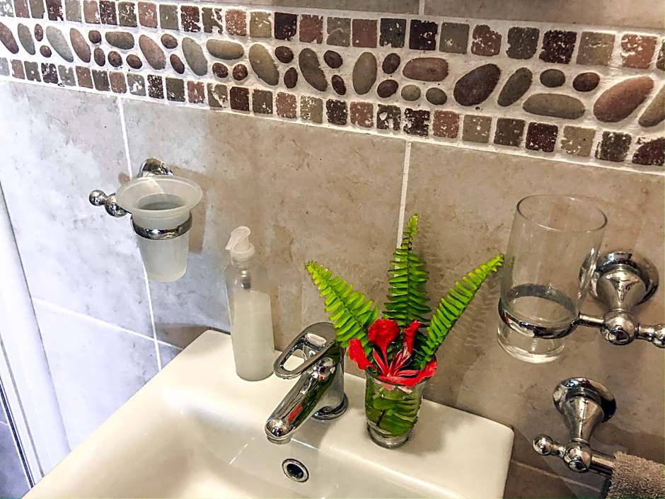 Ingwenya Lodge St Lucia