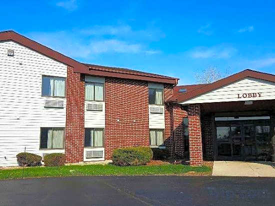 Motel 6-Saukville, WI