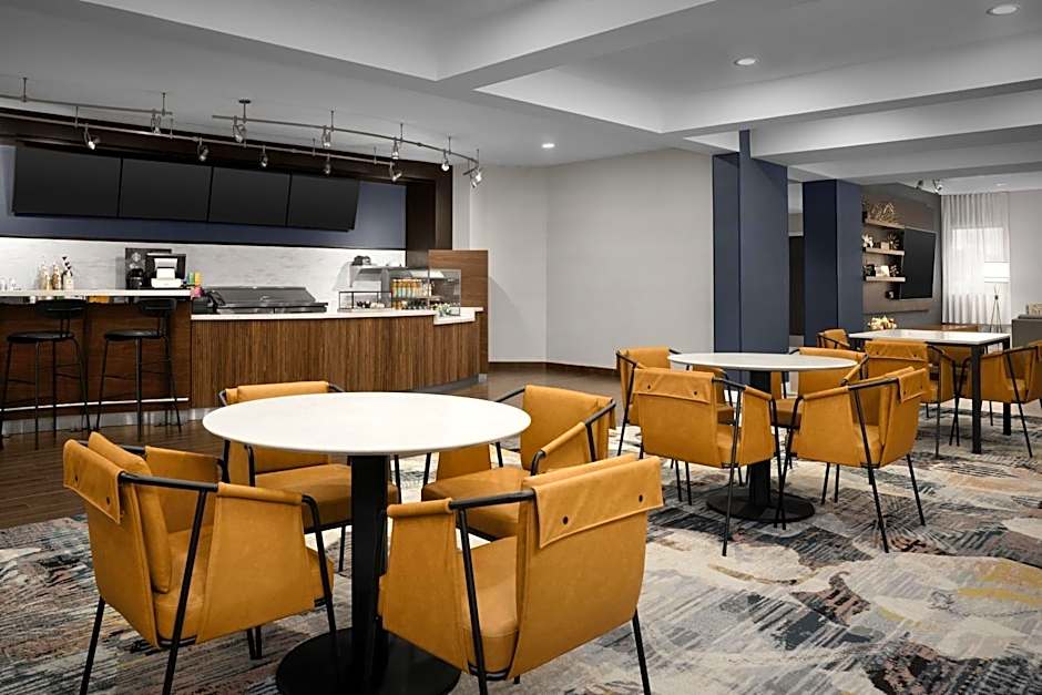 Courtyard by Marriott Dallas Addison/Quorum Drive