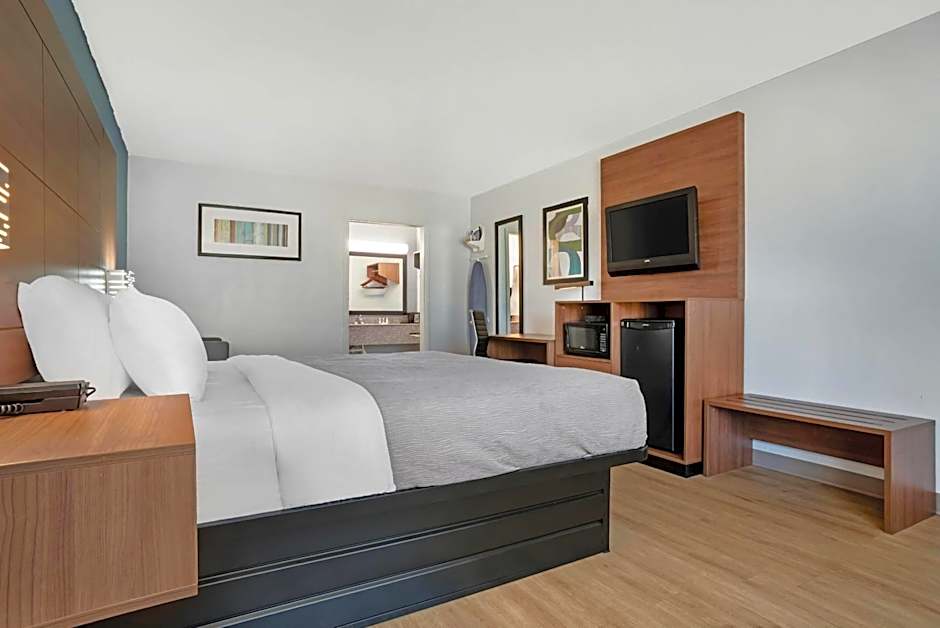 Quality Inn & Suites Near Lake Eufaula