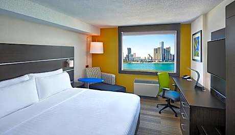 1 King Standard River View High Floor