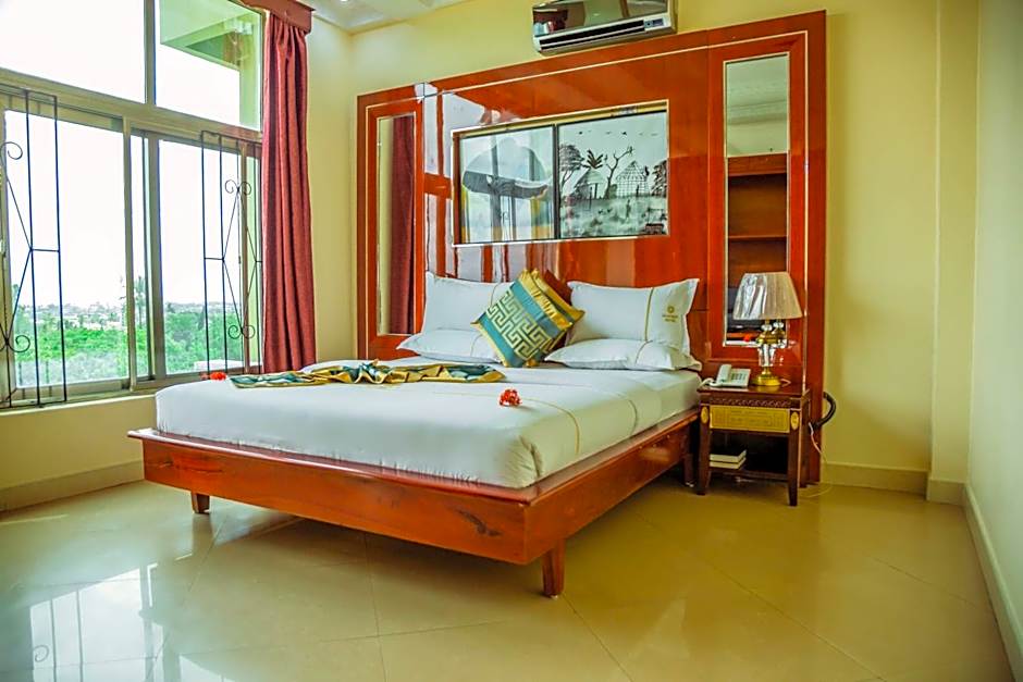 Greenlight Hotel