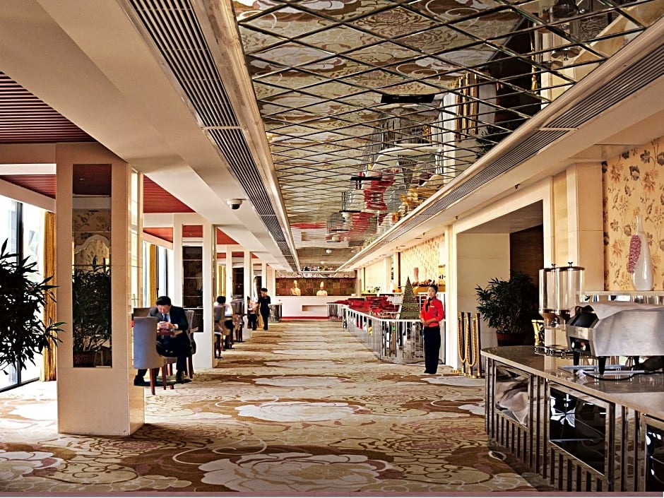 Imperial Palace Hotel