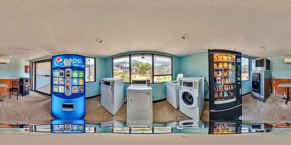 Econo Lodge Inn & Suites Fulton - Rockport